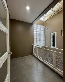 RUMAH 2 LANTAI, FULL FURNISHED, 4 KM KE KAMPUS UII DI NGAGLIK