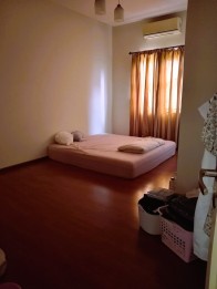 RUMAH 2LANTAI TAMAN BROMO LIPPO KARAWACI
