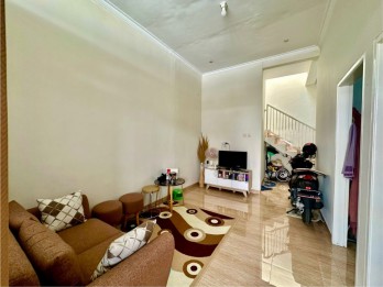 RUMAH ADA FURNITURE BAGUS HARGA BAIK DI KEDUNGKANDANG KOTA MALANG.