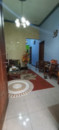 RUMAH MINIMALIS ADA FURNITURE HARGA BAGUS DI PUSAT KOTA BATU.