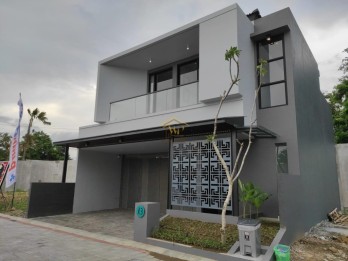 RUMAH MODERN MEWAH DI MLATI, DEKAT KAMPUS UGM, KESEMPATAN TERBATAS!