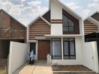RUMAH MODERN MINIMALIS DI KAWASAN KAMPUNG INGGRIS