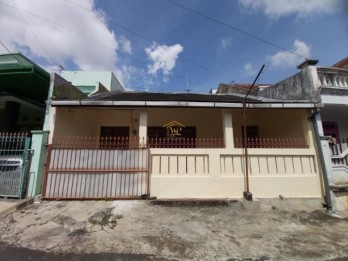RUMAH SECOND STRATEGIS HARGA MURAH DI LOWOKWARU