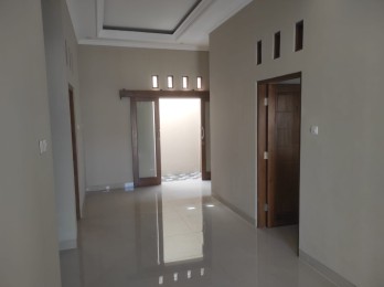 RUMAH SIAPA HUNI DI KALASAN