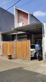 Ruang minimalis modern di perumahan graha unika