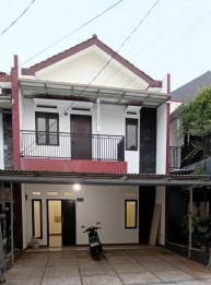 Rumah 2 Lantai Siap Huni Hanya 15 Menit ke Stasiun Depok