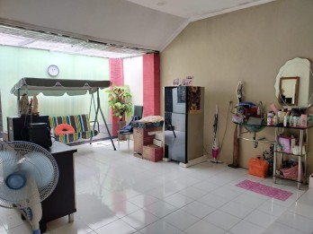 Rumah 2 lantai bagus di perum bukit permai jember
