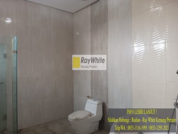 Rumah 3 Lantai Dijual Harga Murah Bisa Nego
