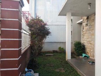 Rumah Area Bisnis Wisata Hotel Dengan View Pegunungan Kota Batu