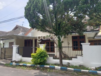 Rumah Bagus 6 Kamar di Daerah Tidar Malang , Dekat Sekolah GMK02517