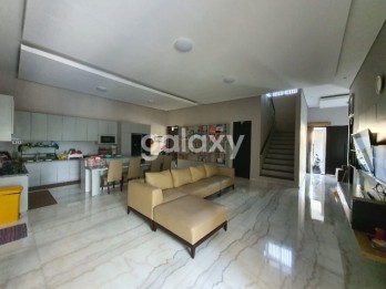 Rumah Mewah Full Furnish di Perumahan Elit Araya Malang GMK02516