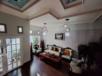 (TURUN HARGA) RUMAH MEWAH 2LT UKURAN BESAR - TENGAH KOTA MAKASSAR