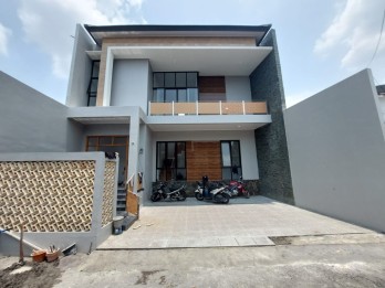 TERBARU! RUMAH SIAP HUNI DI JAKAL SHM DALAM