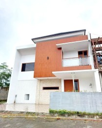 DIJUAL RUMAH MEWAH LOKASI STRATEGIS DEKAT JL RAYA