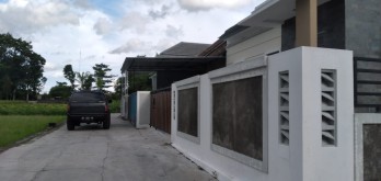 DIJUAL RUMAH SIAP HUNI BANGUNAN MINIMALIS MODERN