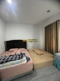 DIJUAL CEPAT!! Villa 2 Tingkat di Komplek Givency