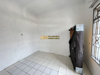 Disewakan Villa Kondisi Siap Huni di Komplek Cemara Hijau