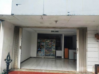 Jual Rumah 2,5 Lantai di Jl Satria Balearjosari Blimbing