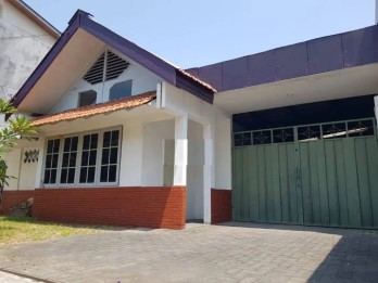 Jual Rumah Bagus di Tenggilis Barat Surabaya Siap
