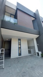 Jual Rumah Baru Gress Minimalis di Kutisari Indah