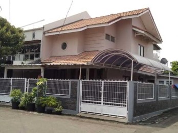 Jual Rumah Hook Siap Huni di Komplek Griya Mas