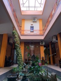 KOST PUTRI  2 LANTAI DI BELAKANG RS JIH SANGAT