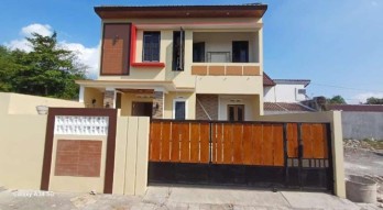 RUMAH 2 LANTAI, BARU, DEKAT JALAN JOGJA WONOSARI