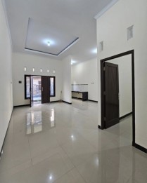 RUMAH CANTIK DESAIN MODERN DI NGEMPLAK SLEMAN