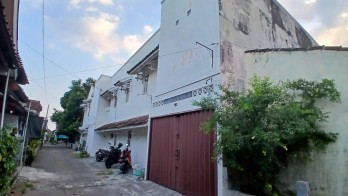 RUMAH TINGGAL & KOS CANTIK 28 KAMAR, 4 MENIT DARI TITIK NOL KM YOGYAKARTA