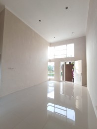 Rumah Modern Siap Huni Strategis di Mountain Boulevard Malang