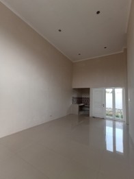 Rumah Modern Siap Huni Strategis di Mountain Boulevard Malang