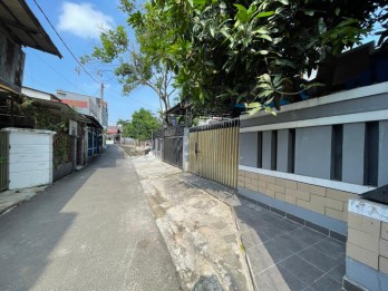 Rumah Tenang Sejuk Dekat Tol Simatupang Jakarta