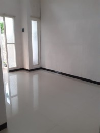 Rumah minimalis di Kebonsari sukun malang