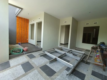 Rumah modern siap huni di danau Limboto sawojajar malang