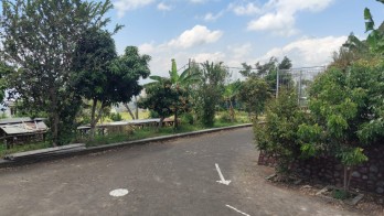 Tanah Luas Bangunan Besar Akses Mobil Dikaki Gunung Kota Batu