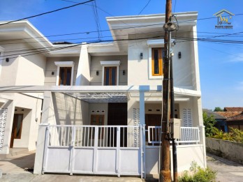 2 UNIT RUMAH BARU, 2 LANTAI, 7 MENIT KE KAMPUS