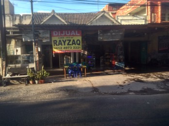 DIJUAL RUMAH 2LANTAI DI TEPI JALAN RAYA BAKALAN BANGIL,PASURUAN JATIM