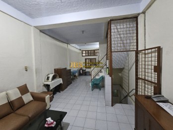 Dijual Ruko 3,5 Tingkat di Jalan Kapten Jumhana