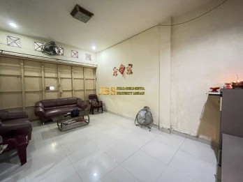 Dijual Ruko Gandeng Siap Huni di Jalan KL Yos Sudarso Gg. Lorong 1