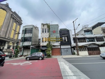 Dijual Ruko di Jalan S.Parman (Dekat Jl.