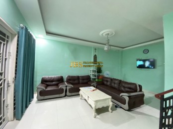 Dijual Rumah 2 Tingkat Siap Huni di Komplek