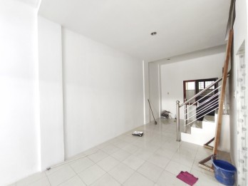 Dijual Rumah 2,5 Tingkat Siap Huni Di Komplek The Prime Bhayangkara Medan