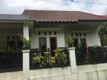 Dijual Rumah Bagus Daerah Perum Bukit Cengkeh