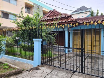 Dijual Rumah Lama Nyaman Jalan Loka Indah Jakarta