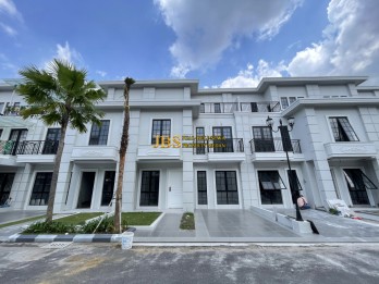 Dijual Villa 3,5 Tingkat Siap Huni di Komplek Jewel Park - Medan