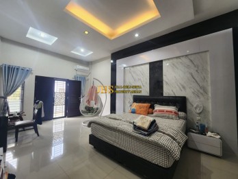 Dijual Villa Siap Huni di Komplek Cemara Hijau -