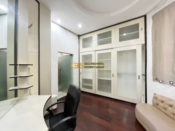 Dijual Villa di Komplek Hock Lie Mas Jalan KL. Yos Sudarso Kondisi Siap Hun
