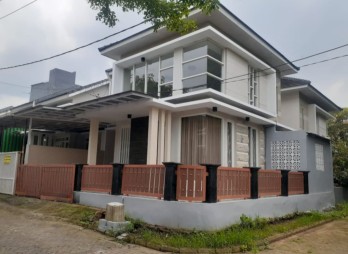 Dijual rumah cantik di villa dieng residence