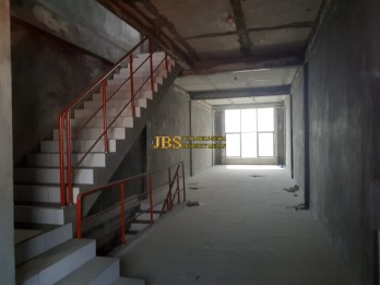 Jual Ruko 3 Tingkat di Jalan Menggala  Daerah Jl.