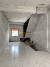 Jual Ruko 3,5 Tingkat Siap Huni di Jalan Madong